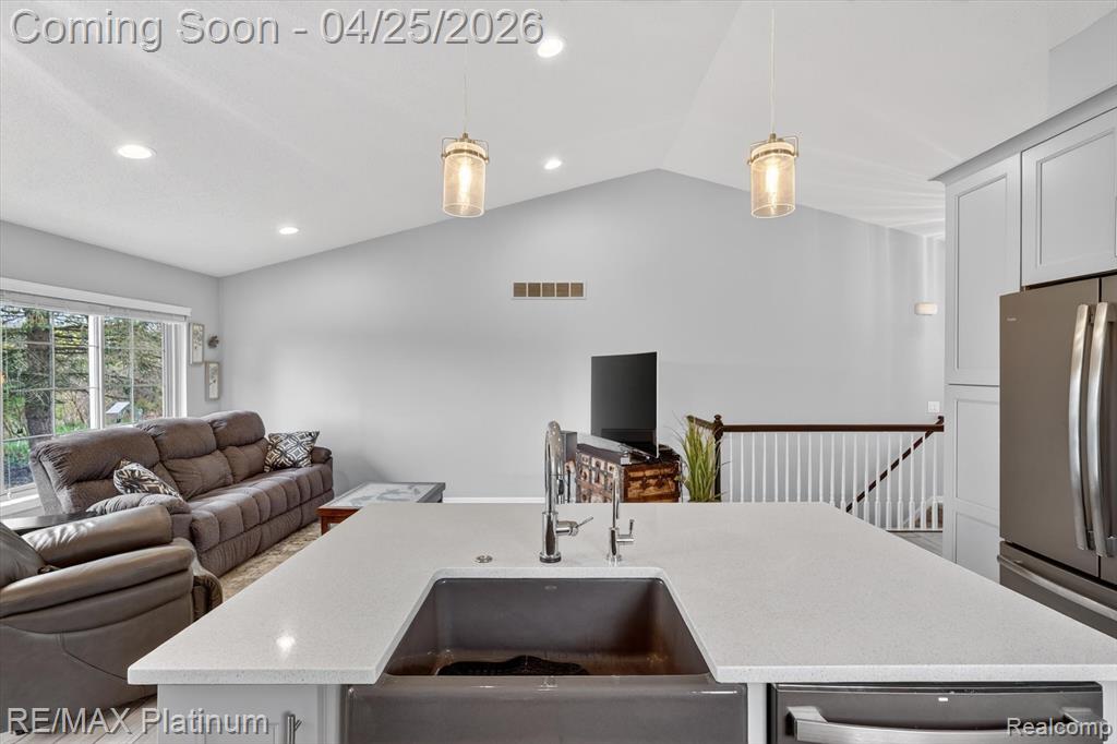22290 Quail Run Circle, 6, South Lyon, MI 48178 — Photo 13