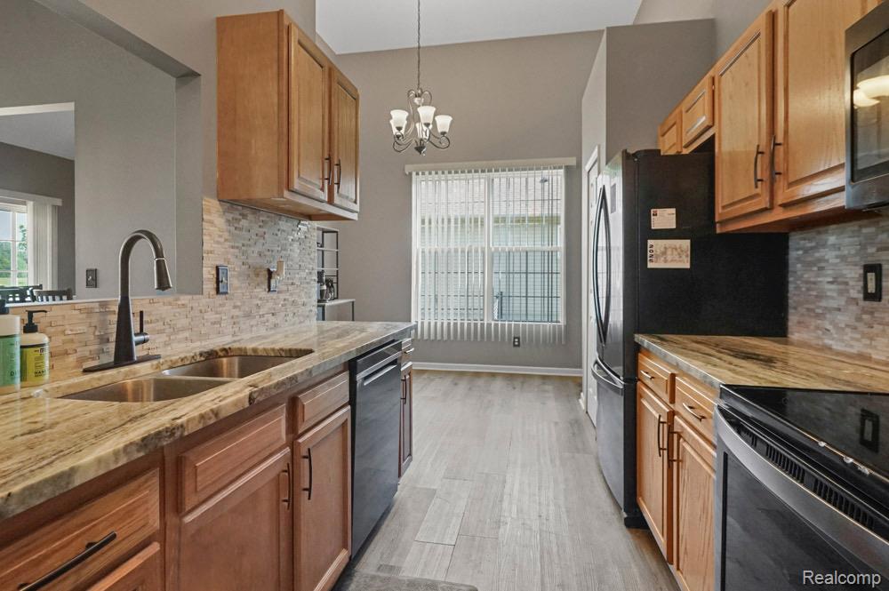 70298 Sunny Brook Lane, Richmond, MI 48062 — Photo 11