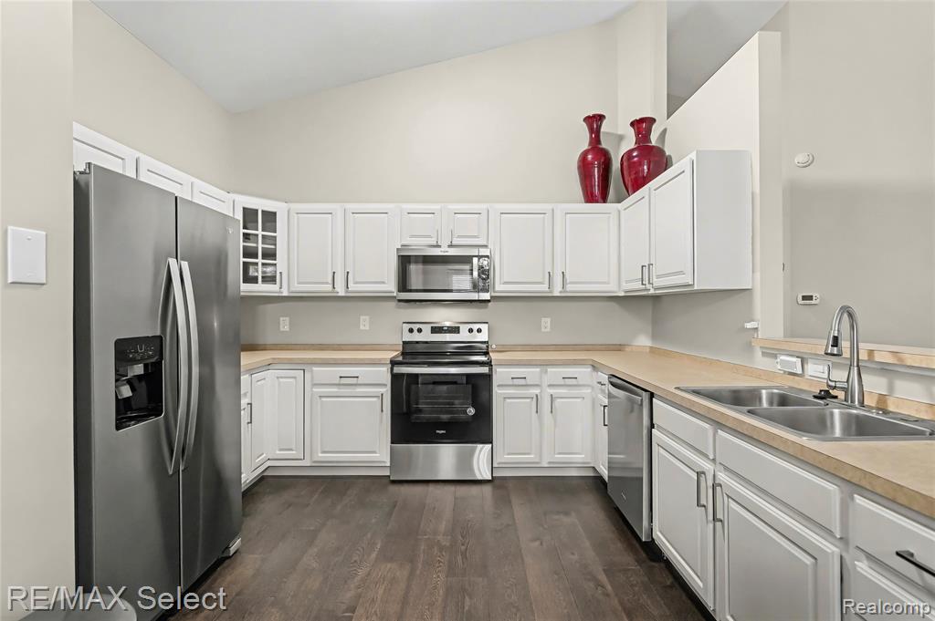 13024 Harbor Landings Drive, 3, Fenton, MI 48430 — Photo 13