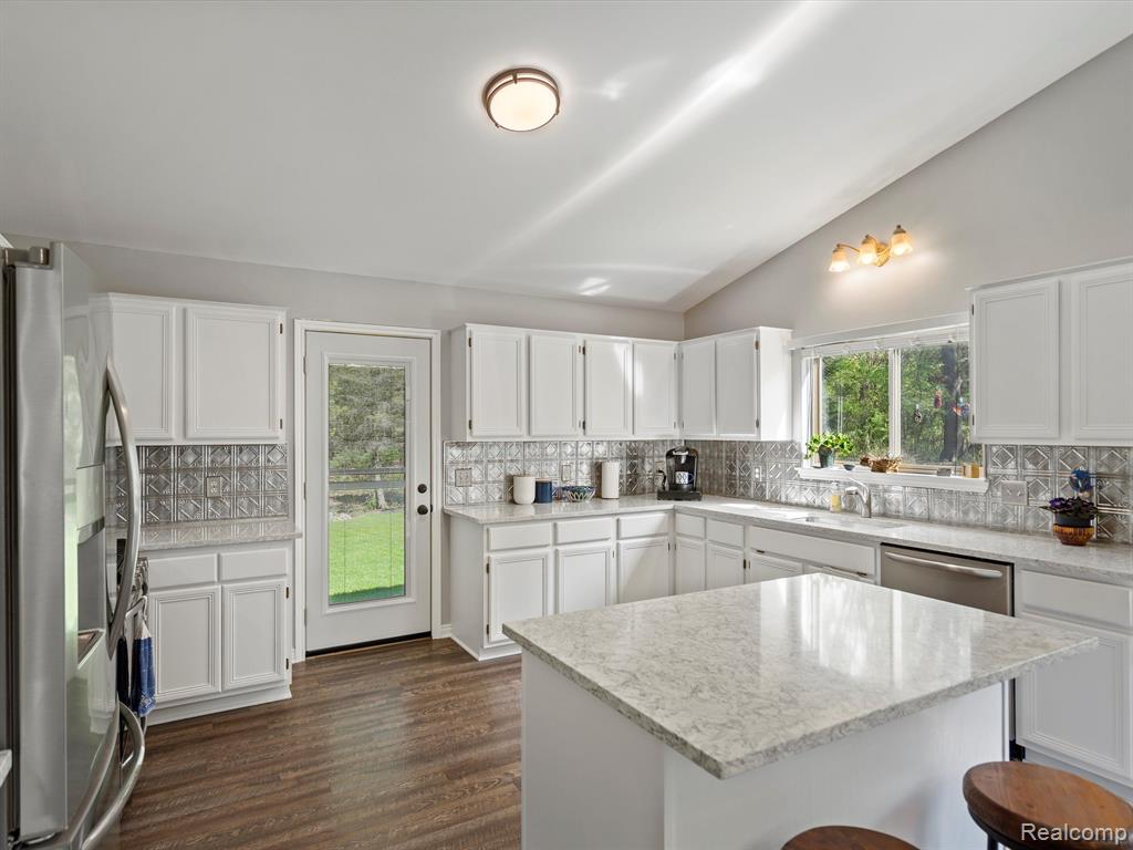 437 CONVERSE, Lake Orion, MI 48362 — Photo 15