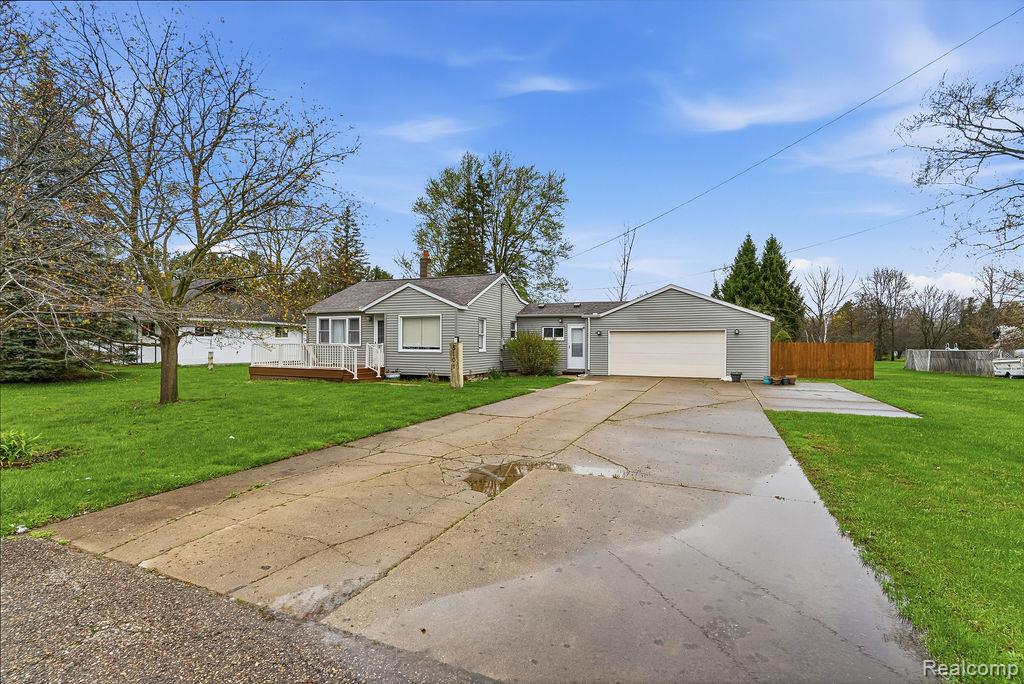 5101 Kendall Drive, Burton, MI 48509 — Photo 2
