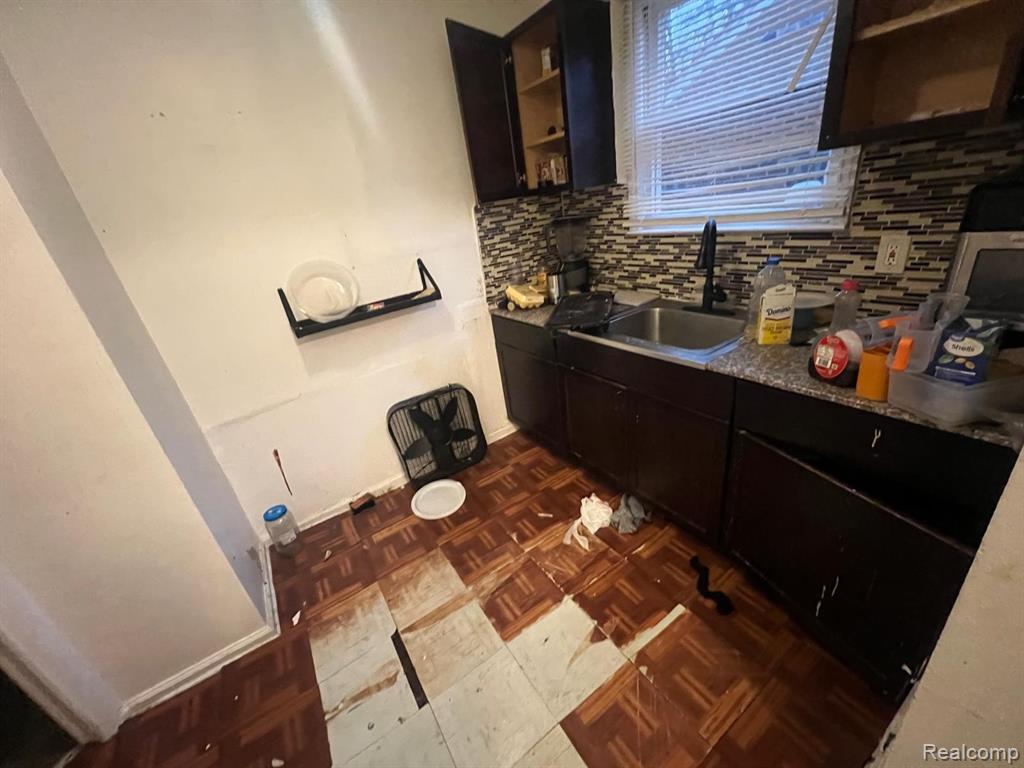 8874 Grandville Avenue, Detroit, MI 48228 — Photo 3