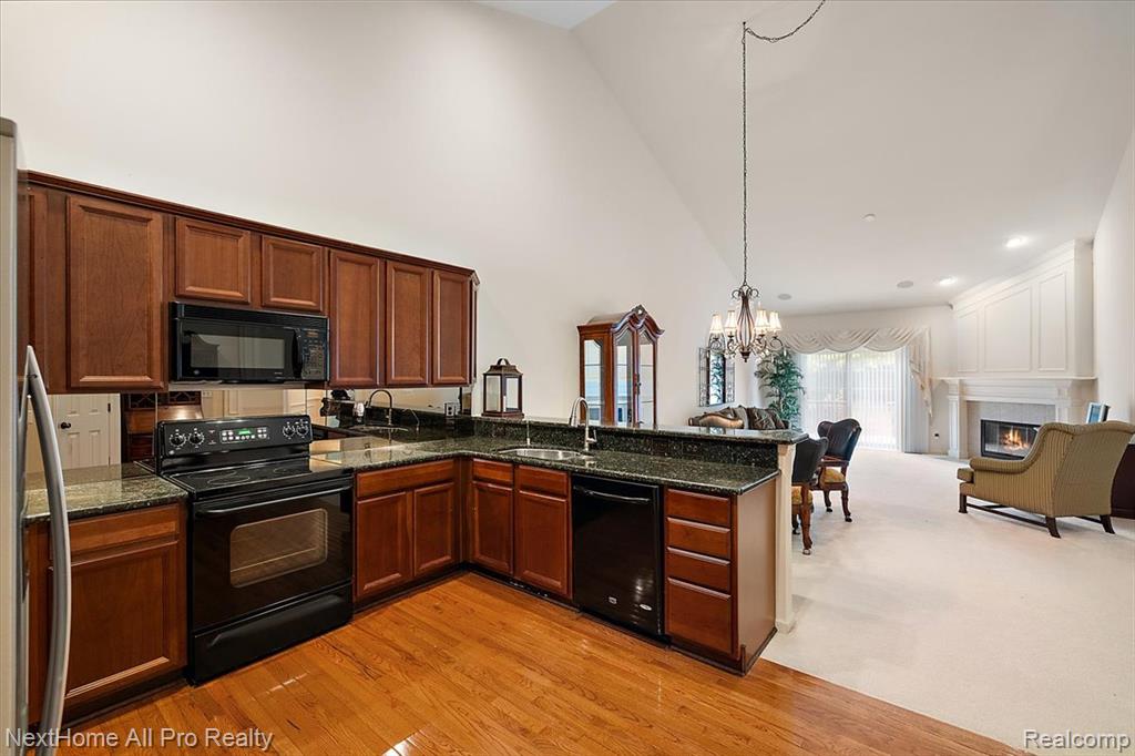 838 Knolls Landing Drive, 6, Milford, MI 48381 — Photo 15