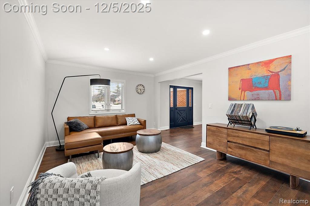 21622 Riverview Drive, Beverly Hills, MI 48025 — Photo 6