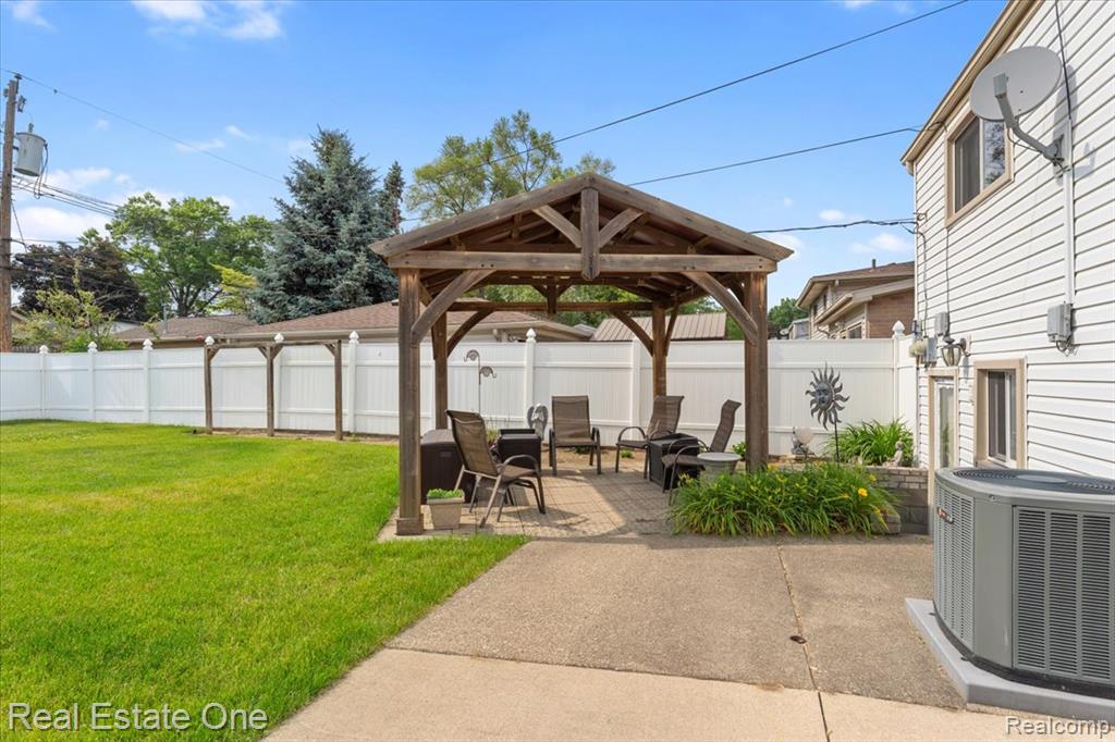 9454 Birch Street, Taylor, MI 48180 — Photo 22