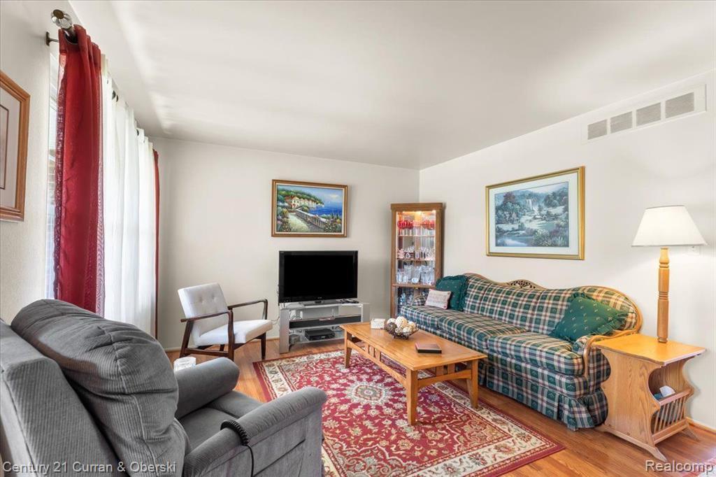 24582 OLDE ORCHARD Street, Novi, MI — Photo 13