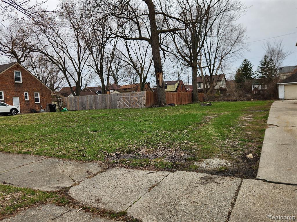 6111 YORKSHIRE Road, Detroit, MI 48224 — Photo 2