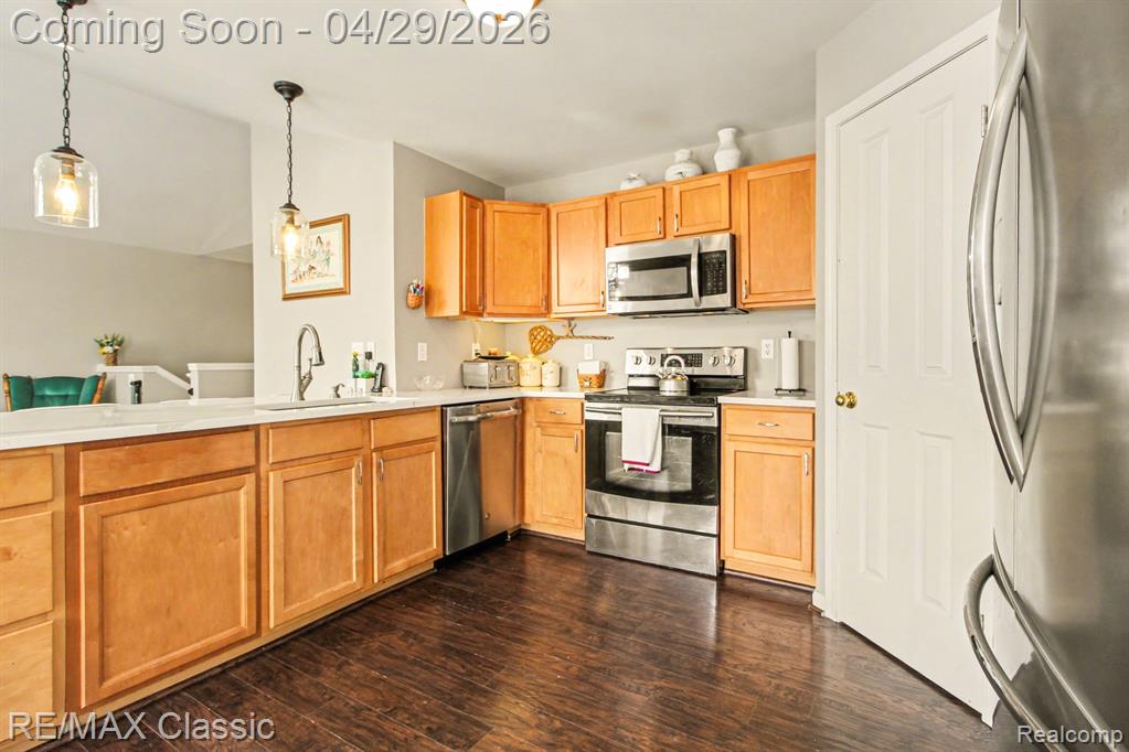 47616 Pembroke Drive, 97, Canton, MI 48188 — Photo 11