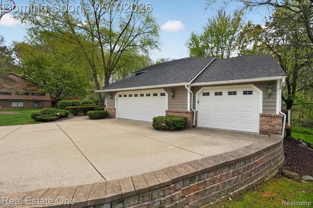 38967 Holsworth Court, Farmington, MI 48331 — Photo 4