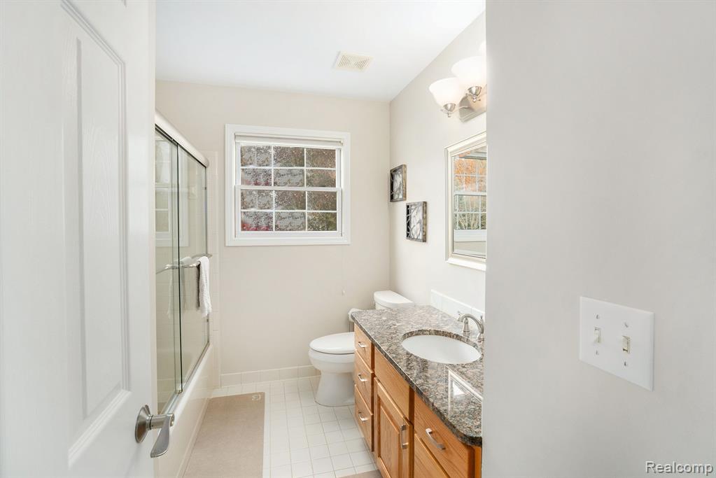 4019 Pine Ridge Court, Fenton, MI 48430 — Photo 24