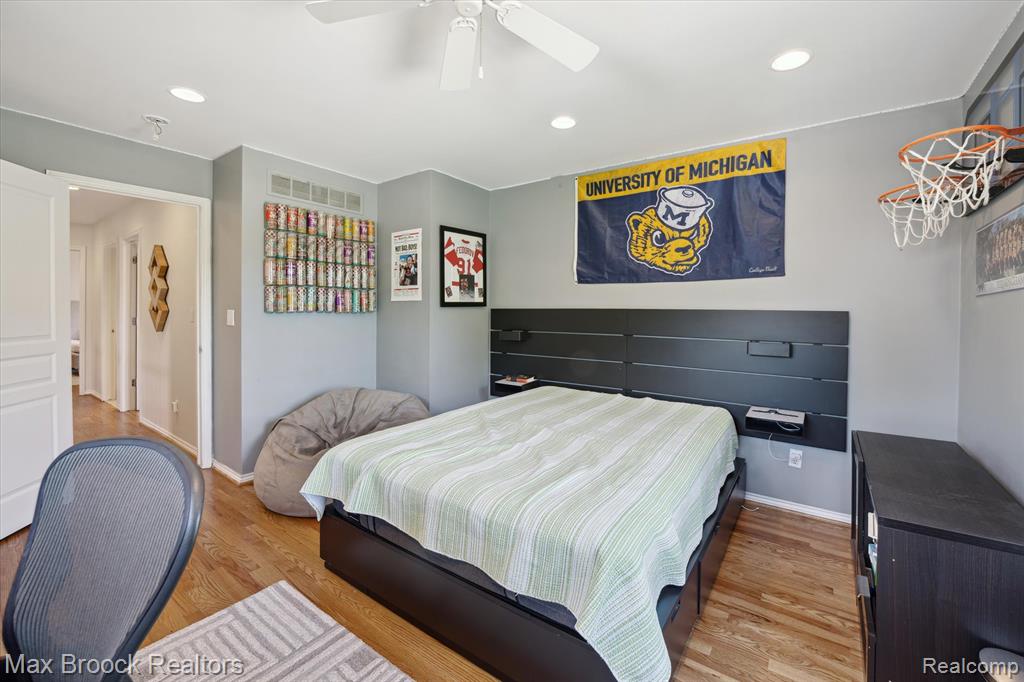 5745 Eastman Boulevard, West Bloomfield, MI 48323 — Photo 33