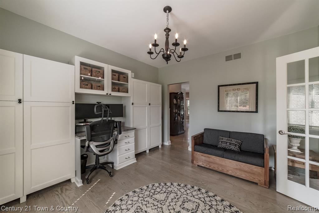 914 SHREWSBURY Drive, Clarkston, MI 48348 — Photo 6