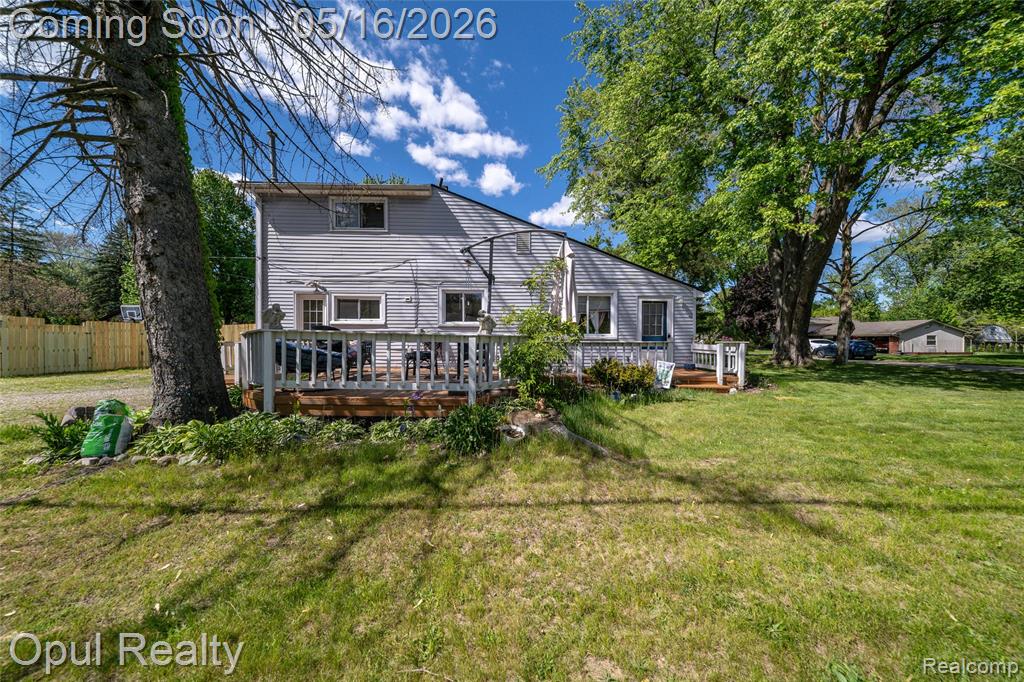 21001 Parker Street, Farmington, MI 48336 — Photo 2