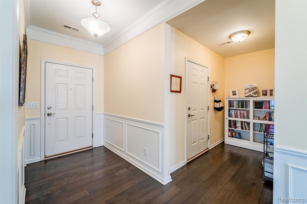 24279 Walloon Way, Flat Rock, MI 48134 — Photo 5