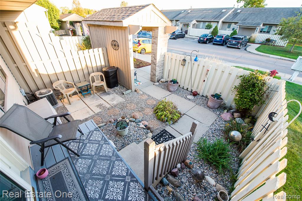 62351 ARLINGTON Circle, 1, South Lyon, MI 48178 — Photo 5