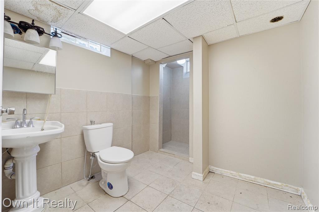 7247 Schaefer Road, Dearborn, MI 48126 — Photo 26