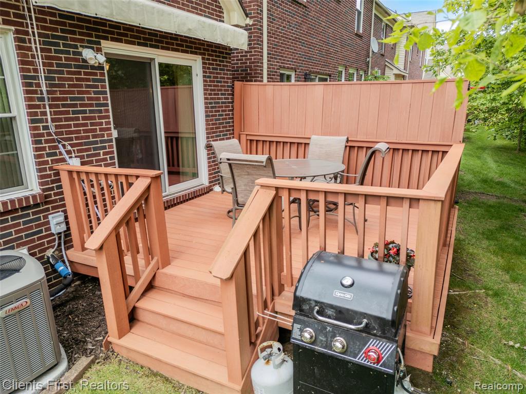 530 CONCORD Drive, Canton, MI 48188 — Photo 5