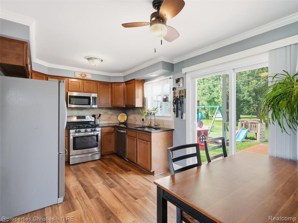 52735 Washington Street, New Baltimore, MI 48047 — Photo 7