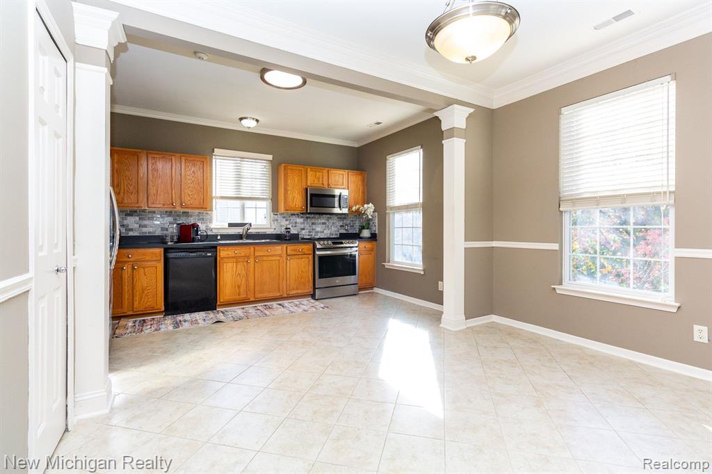 1908 CEDAR VALLEY Drive, Canton, MI 48188 — Photo 16