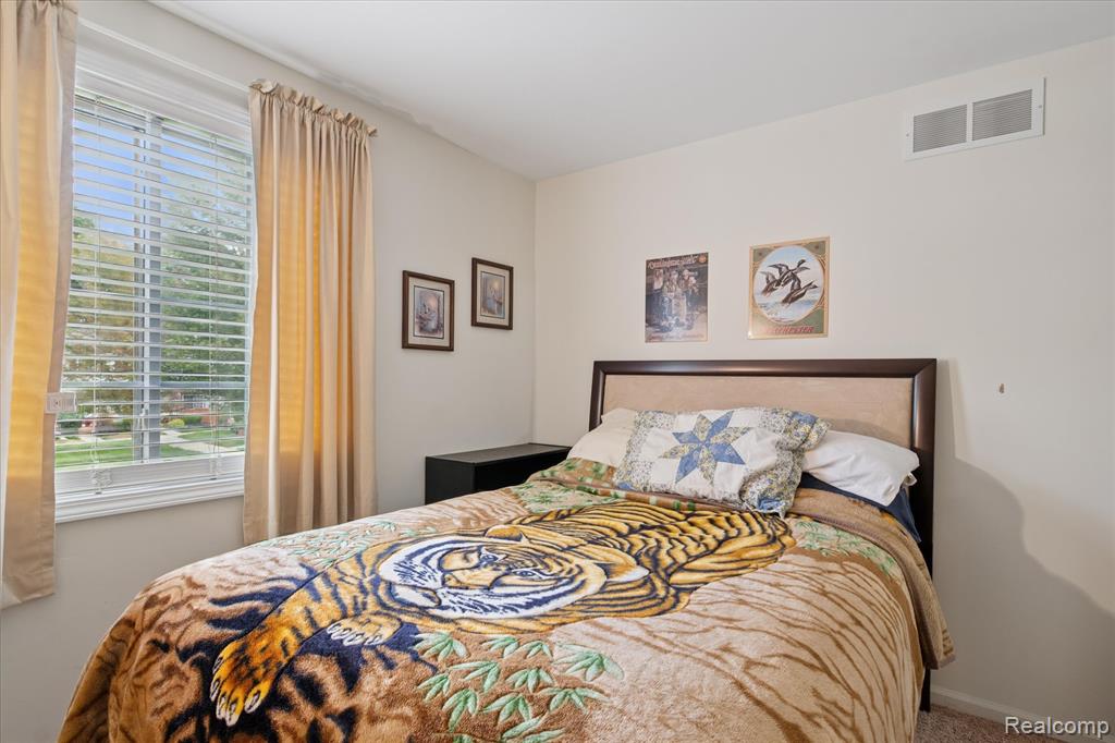16437 Terrace Village Drive, Taylor, MI 48180 — Photo 13