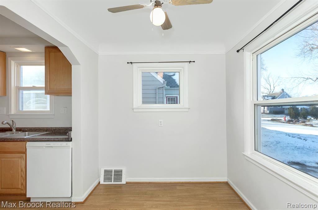508 DEWEY Street, Royal Oak, MI 48067 — Photo 6