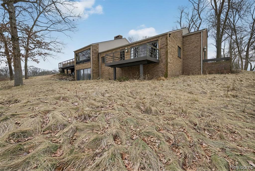 2551 Patterson Lake Road, Pinckney, MI 48169 — Photo 15