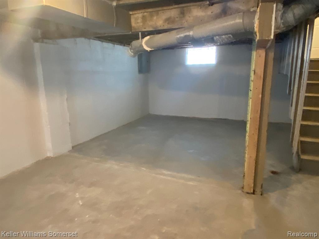 8662 PAIGE Avenue, Warren, MI 48089 — Photo 17
