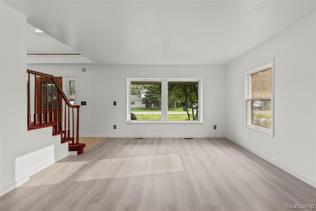 5420 Southlawn Drive, Sterling Heights, MI 48310 — Photo 5