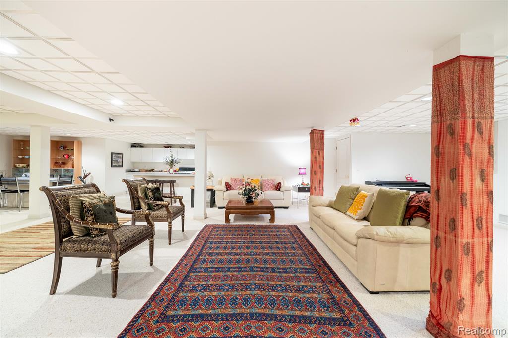 4599 RAVINE Drive, Bloomfield Hills, MI 48301 — Photo 40