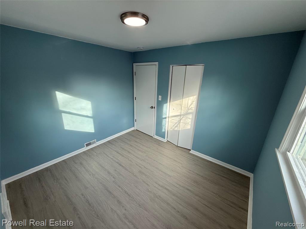 725 Emerson Avenue, Pontiac, MI 48340 — Photo 15