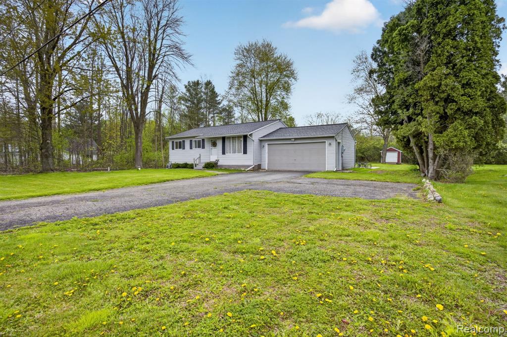 6401 N Webster Road, Mount Morris, MI 48458 — Photo 7