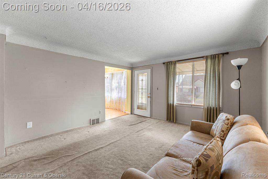 866 Clinton Street, Wyandotte, MI 48192 — Photo 8