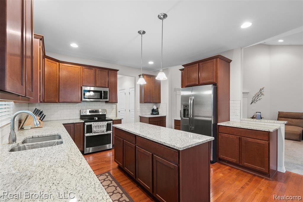 5439 Morgan Lake Drive, Clarkston, MI 48348 — Photo 16