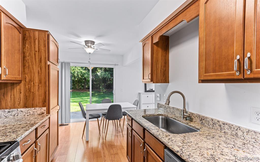 47086 Auburn Court, Utica, MI 48317 — Photo 9