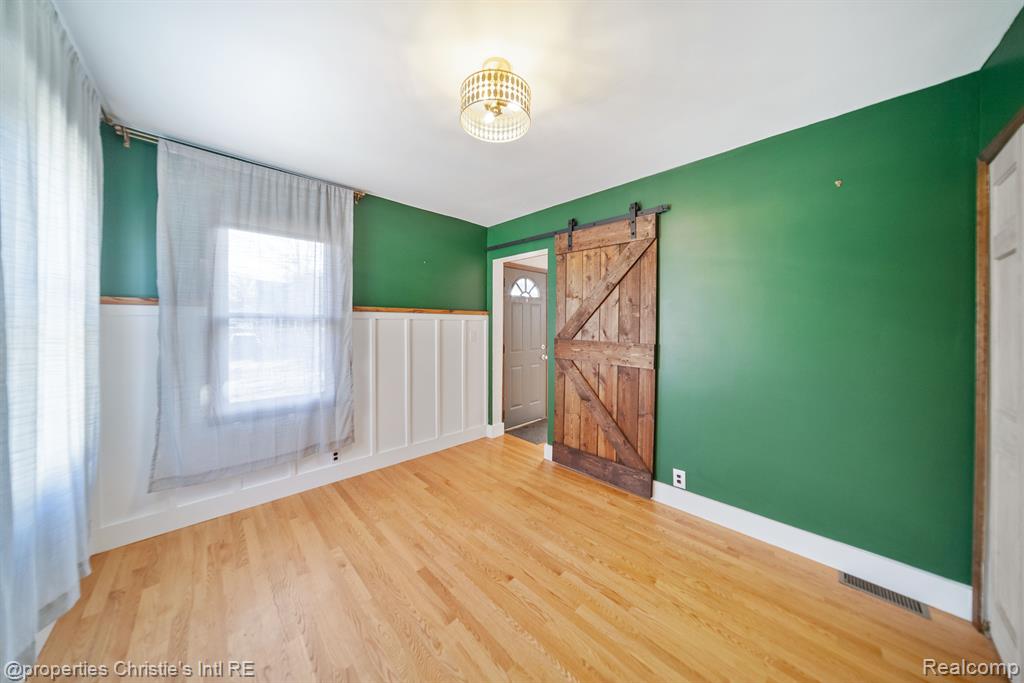 601 BALDWIN Avenue, Royal Oak, MI 48067 — Photo 12