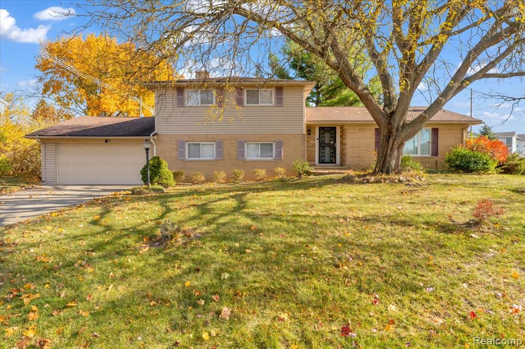 7477 Heather Heath Lane, West Bloomfield, MI — Photo 2