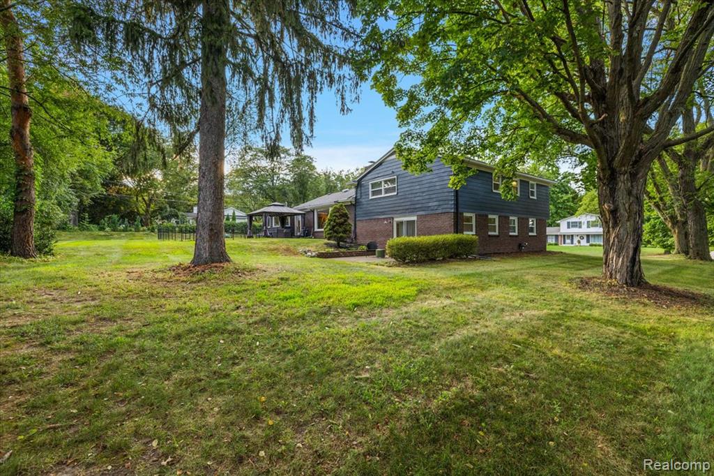 4521 Coachmaker Drive, Bloomfield Hills, MI 48302 — Photo 43