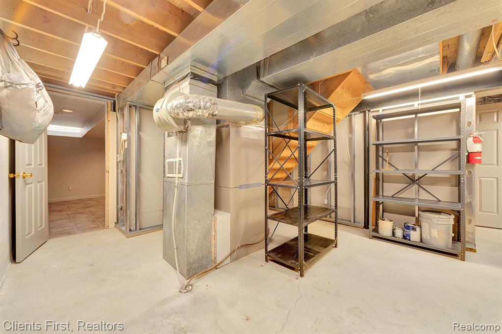 46657 GUNNERY Drive, Canton, MI 48187 — Photo 40
