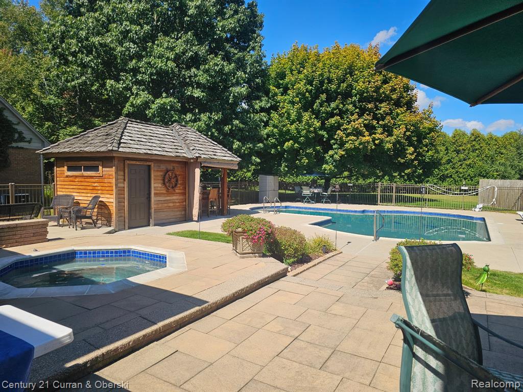 42049 Farm Lane Court, Sterling Heights, MI 48313 — Photo 68