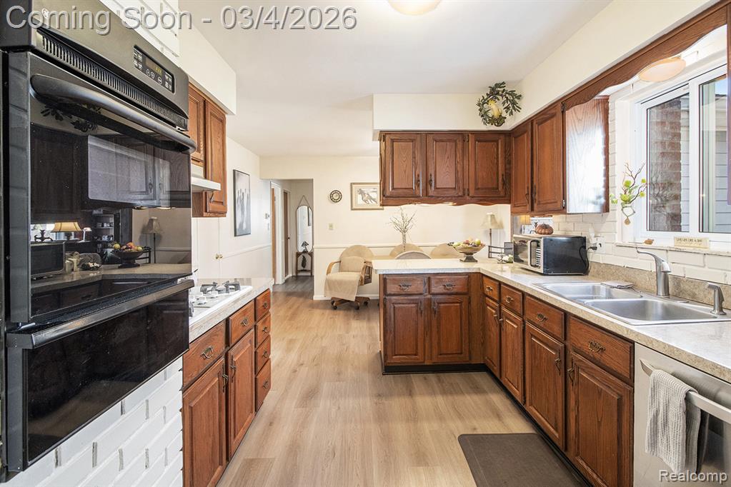 5794 Shetland Way, Waterford, MI 48327 — Photo 9
