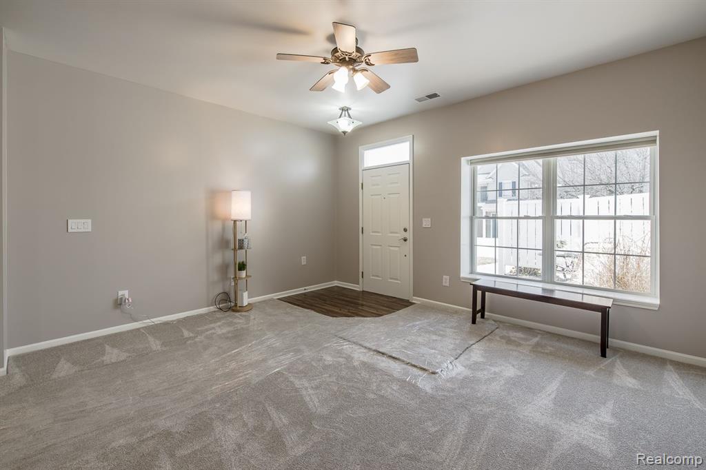 708 AMBERLY Drive, A, Waterford, MI 48328 — Photo 4