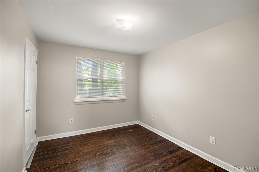 556 E Troy Street, Ferndale, MI 48220 — Photo 15