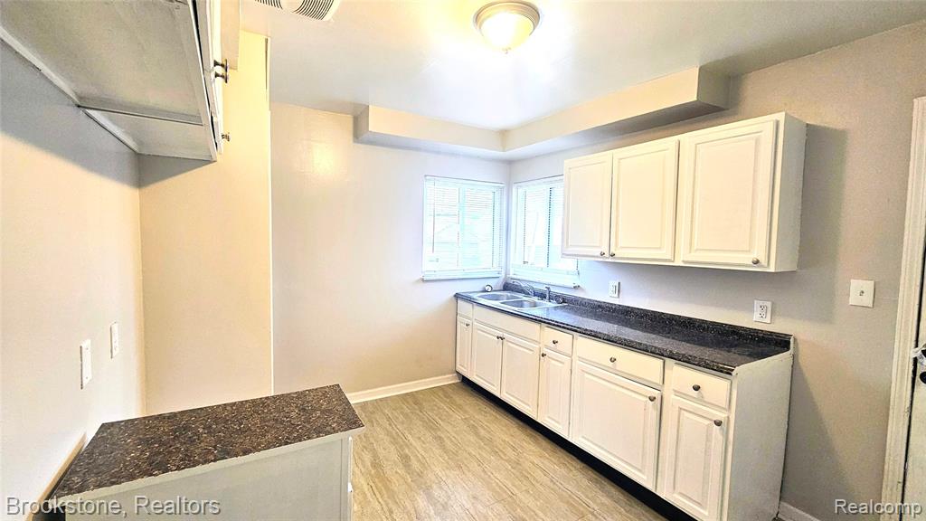 5205 Cadieux Road, Detroit, MI 48224 — Photo 26
