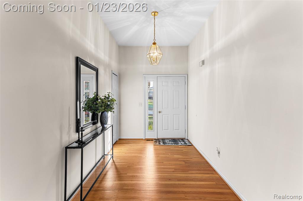 6425 Southpointe Drive, Troy, MI 48085 — Photo 2
