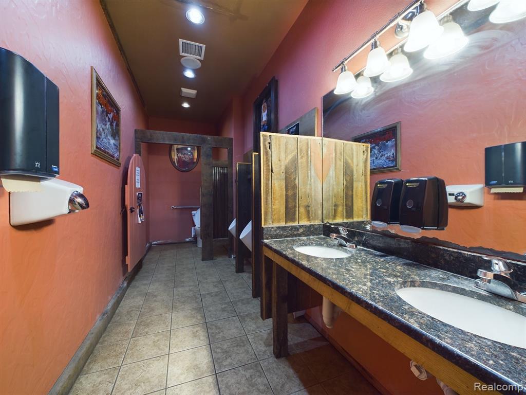 4512 E M 21, Corunna, MI 48817 — Photo 34