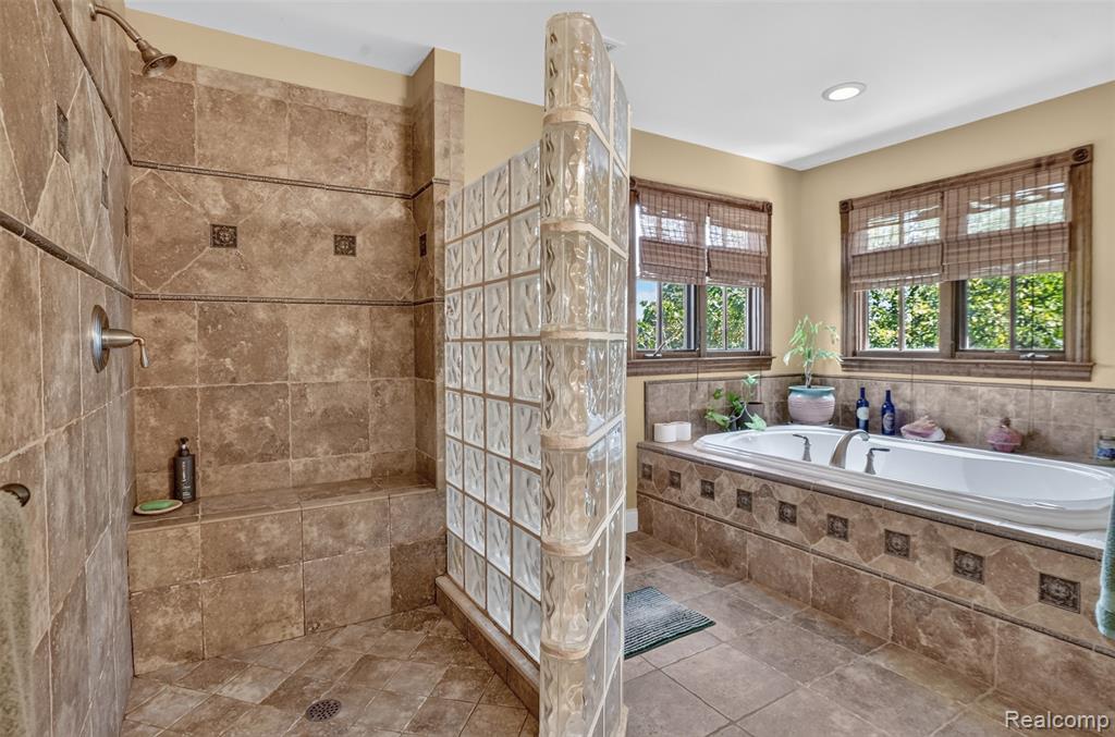 5372 Stone Garden Drive, Howell, MI 48843 — Photo 22