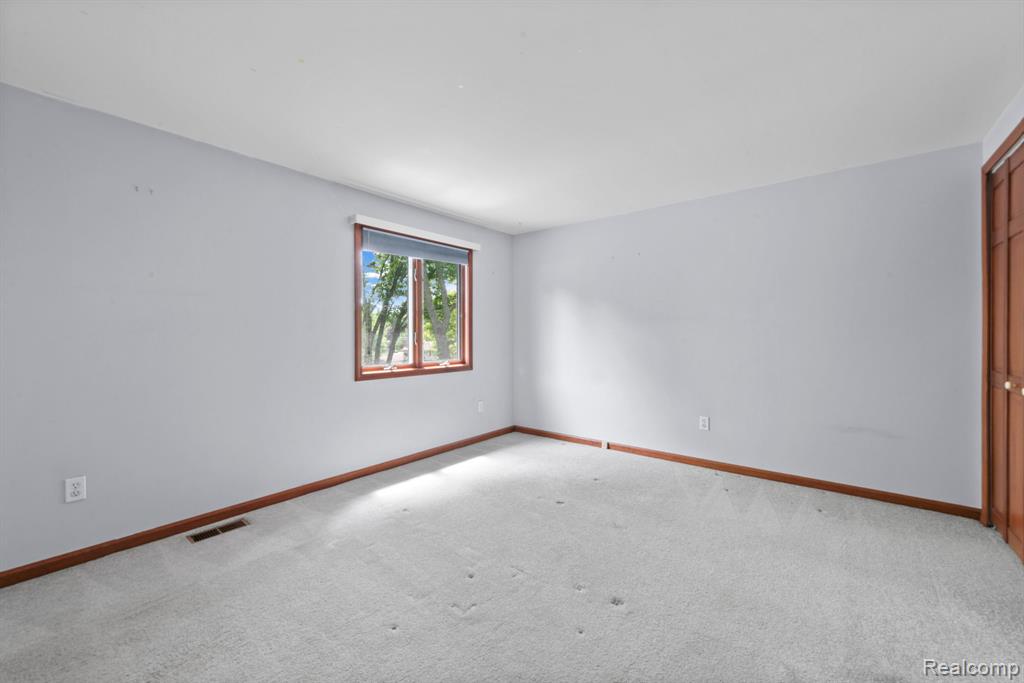 871 Spartan Drive, Rochester Hills, MI 48309 — Photo 33