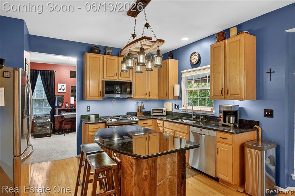 1972 Woodridge Court, Highland, MI — Photo 17