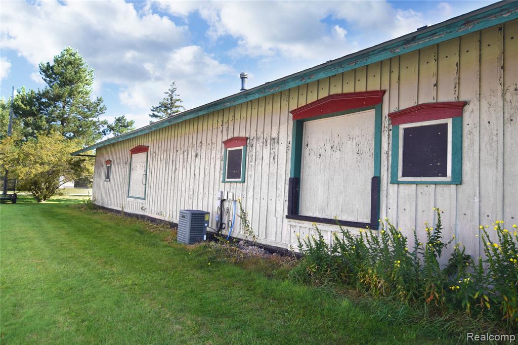 320 E Grand Blanc Road, Grand Blanc, MI 48439 — Photo 6