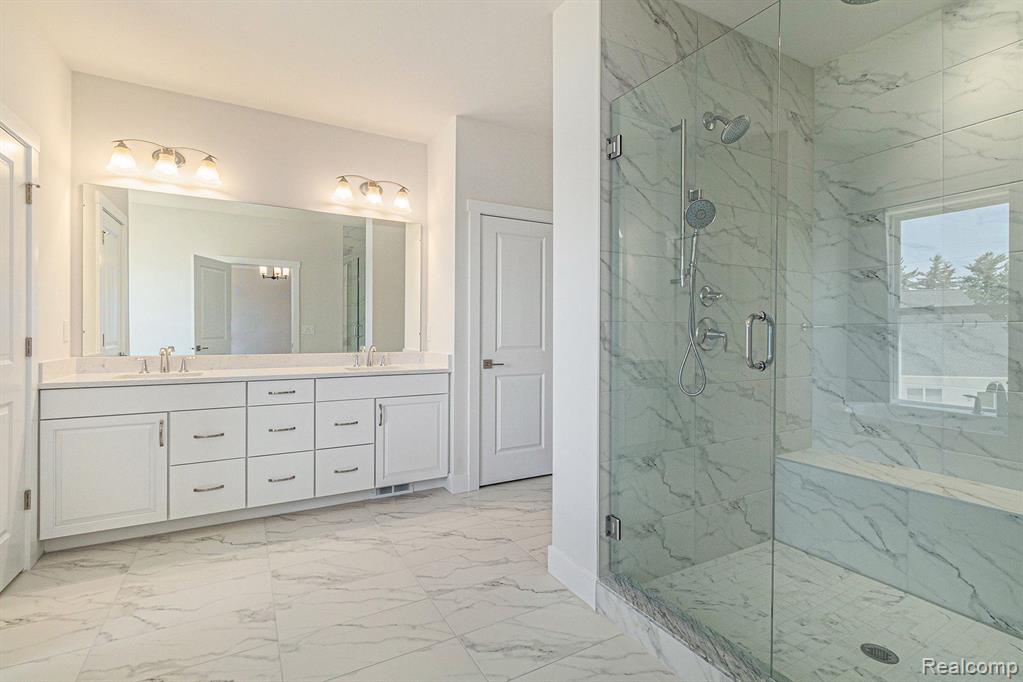 611 PINE Circle, Ann Arbor, MI 48105 — Photo 25
